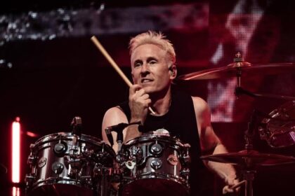 Weezer confirma Josh Freese na bateria para show em São Paulo