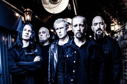 Paradise Lost participa de sessão de autógrafos de biografia oficial em Baltimore