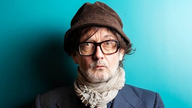 Jarvis Cocker critica nostalgia do Britpop e defende inquietação artística dos anos 90