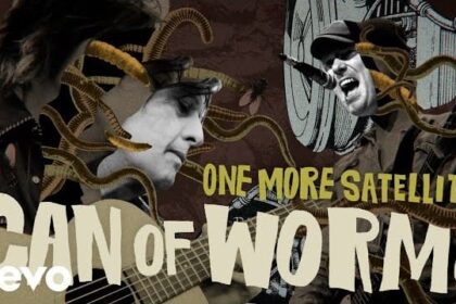 Dean DeLeo anuncia disco com Pete Shoulder e lança novo single