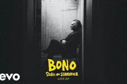 Bono apresenta reflexões pessoais e música em novo documentário imersivo disponível na Apple TV+
