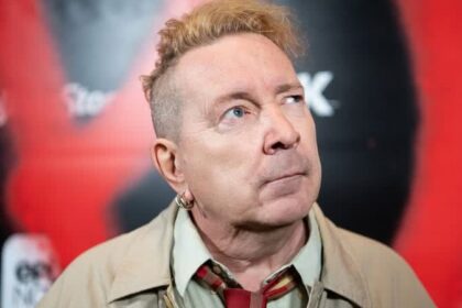 John Lydon comenta acusações e luto após morte de Nora Forster