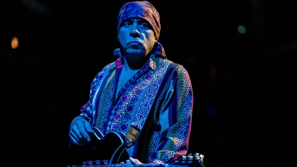Steven Van Zandt passa por cirurgia de apêndice e deve retornar à turnê com Bruce Springsteen em julho