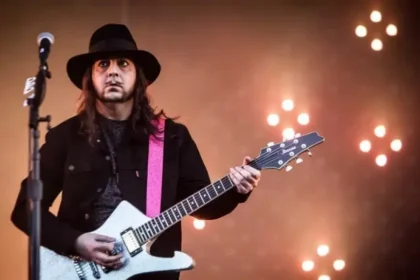 Daron Malakian fala sobre o fim do System of a Down e o início dos Scars on Broadway