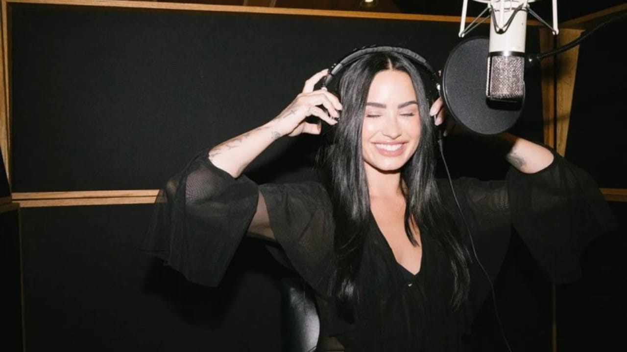 Demi Lovato anuncia nova fase com single dançante “Fast”