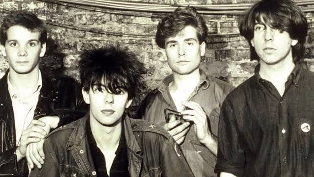“Crocodiles”, do Echo & The Bunnymen: estreia sombria entre a tensão da era Thatcher