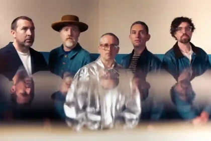 Hot Chip anuncia coletânea e celebra duas décadas de parceria criativa