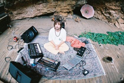 Kevin Parker sinaliza novo álbum do Tame Impala com 13 faixas prontas