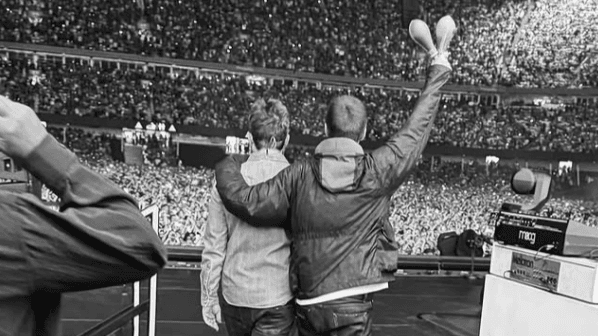Oasis retorna com show em Cardiff após 16 anos longe dos palcos
