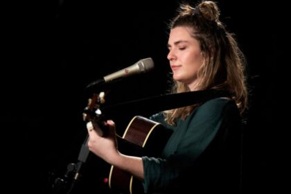 Olivia Barton Anuncia Novo Álbum: “For Myself and for You”
