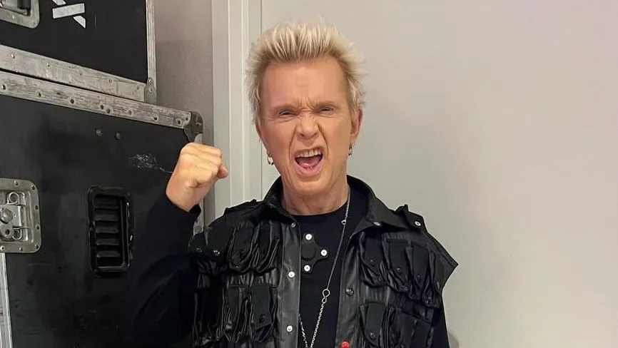 Billy Idol prepara retorno ao Brasil com shows em novembro
