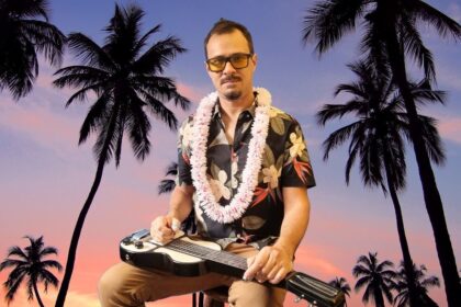 Johnny Crash representa o Brasil no Waikiki Steel Guitar Festival no Havaí