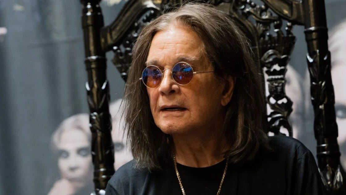 Ozzy Osbourne detalha problemas cardíacos em memórias