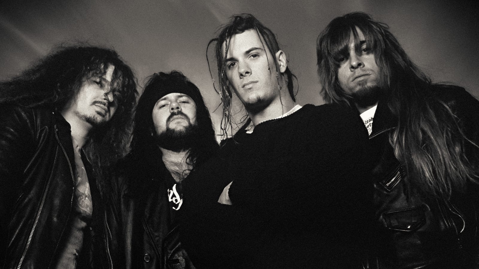 Charlie Benante fala sobre a possibilidade de novas músicas do Pantera