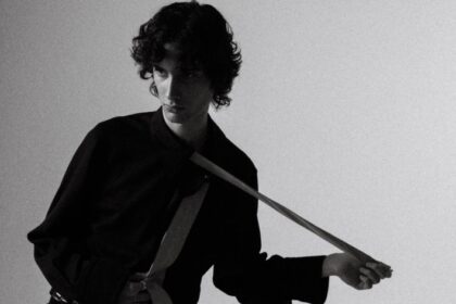 sombr lança single e vídeo de “12 TO 12”