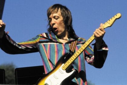 “For Earth Below”, de Robin Trower, e a força do power trio