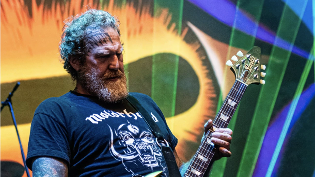 Brent Hinds volta a atacar ex-colegas de Mastodon nas redes sociais