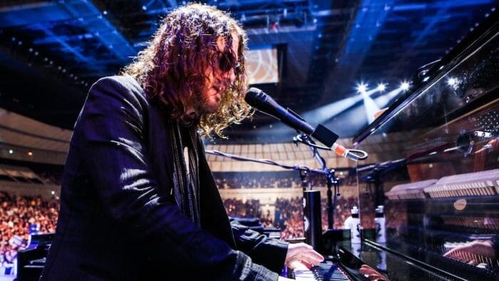 Dizzy Reed, do Guns N’ Roses, lança “Earn It 2 Burn It”