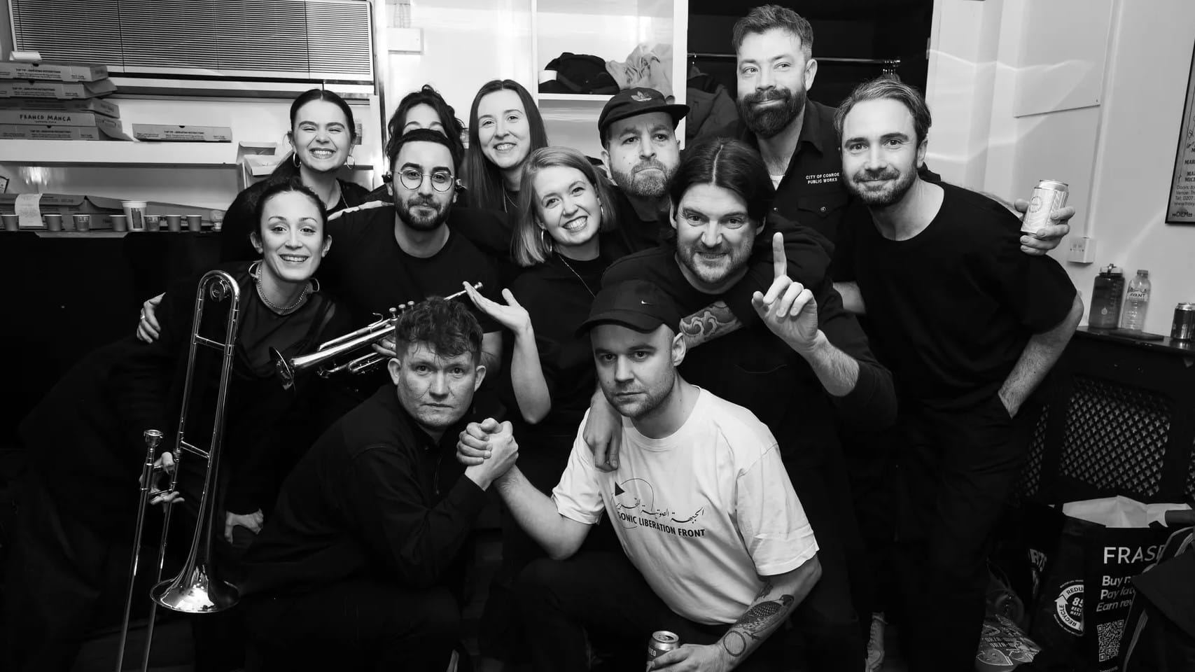 Los Campesinos! lançam álbum ao vivo gravado no Troxy