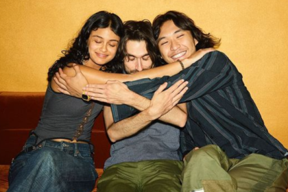 Honeyglaze lança ‘Turn Out Right’ para apoiar casas de shows