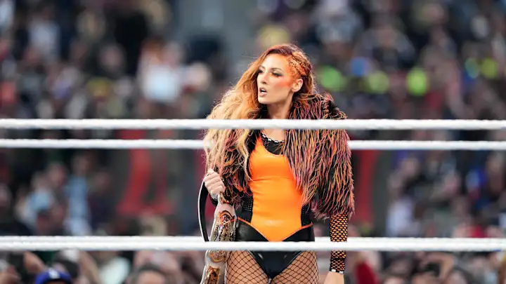 Becky Lynch faz piada com morte de Ozzy Osbourne
