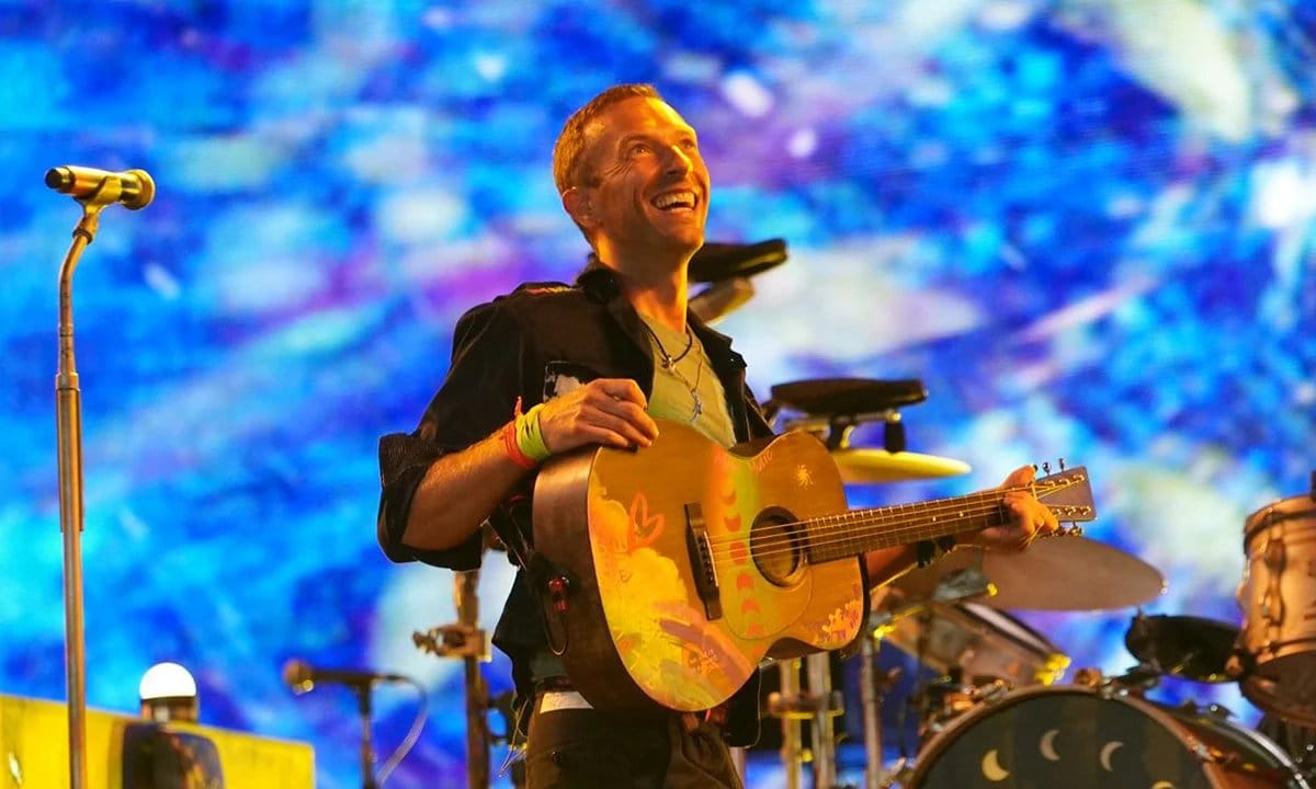 Coldplay toca Oasis em Wembley e abre série histórica