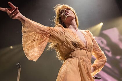 Florence Welch detalha apoio de Nick Cave em novo álbum