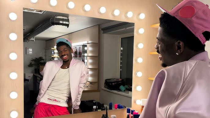 Lil Nas X nega acusações de agressão a policiais em LA