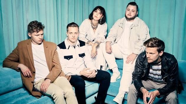 Of Monsters and Men anuncia novo álbum após seis anos com a faixa “Ordinary creature”