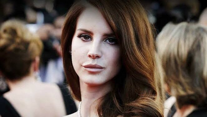 Lana Del Rey faz cover de Neil Young em show beneficente