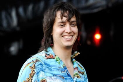 Julian Casablancas anuncia novo ep com os the voidz e reflete sobre o stokes