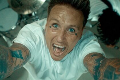 Papa Roach lança clipe de “BRAINDEAD” com Toby Morse