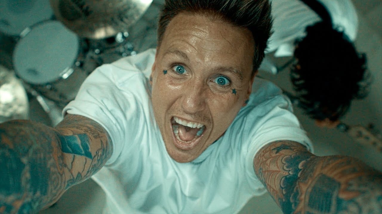 Papa Roach lança clipe de “BRAINDEAD” com Toby Morse
