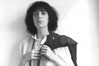 Patti Smith anuncia reedição de 50 anos de “Horses” com faixas inéditas