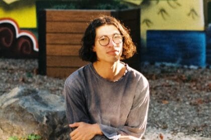 Pickle Darling anuncia “Bots” e lança single “Congratulations Champion”