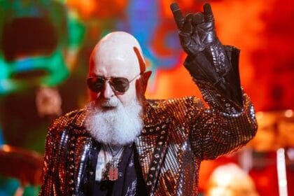 Rob Halford critica homofobia ainda persistente nos EUA