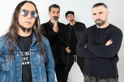 Daron Malakian surpreende banda cover do System Of A Down em Chicago