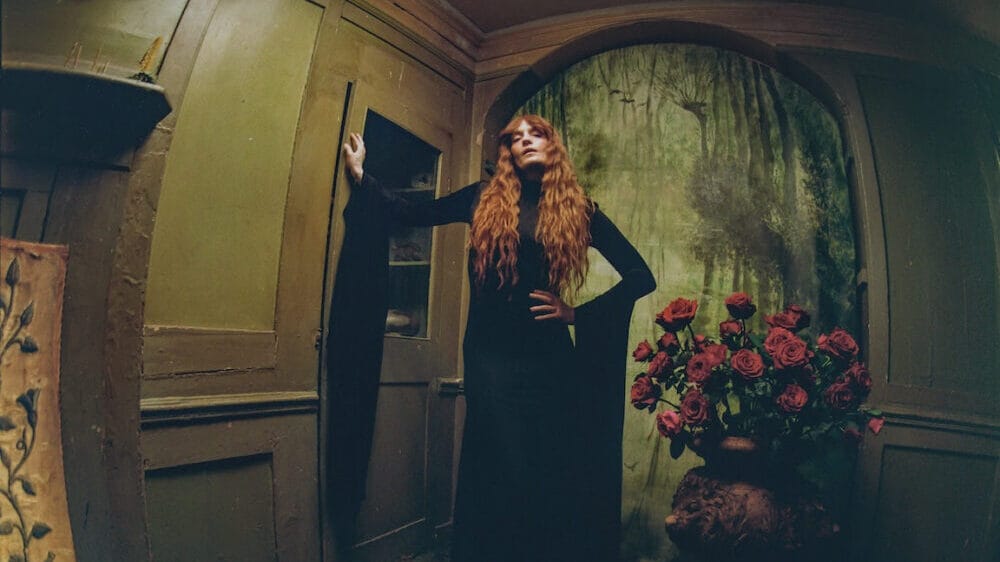 Florence + The Machine lança clipe de “Everybody Scream” e revela detalhes do novo álbum