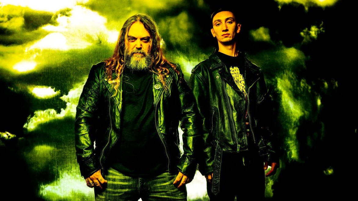 Soulfly lança ‘No Pain = No Power’ com Dino Cazares
