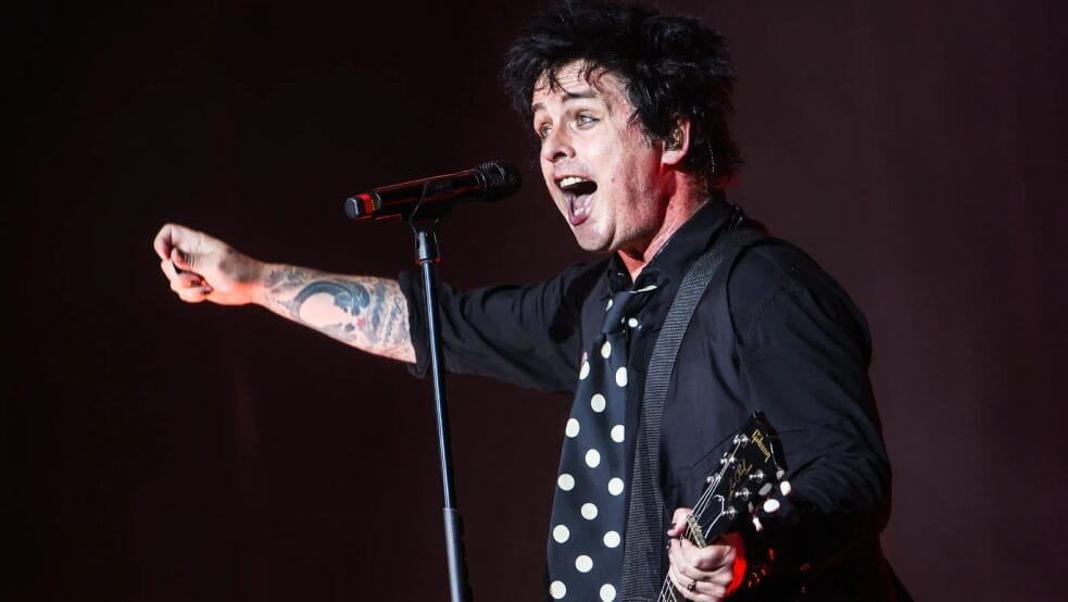 Green Day ironiza Will Smith por vídeo de fãs com IA
