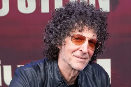 Howard Stern adia anúncio sobre futuro do seu programa
