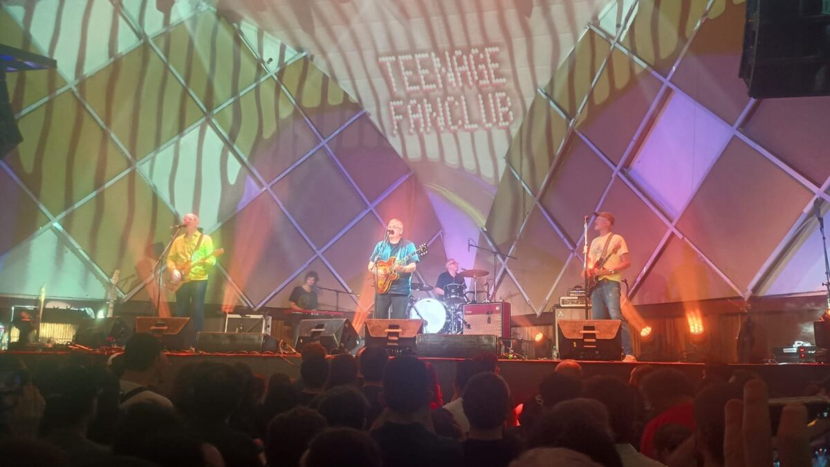 Resenha de Show – Teenage Fanclub no Cine Jóia – 04/09/2025.