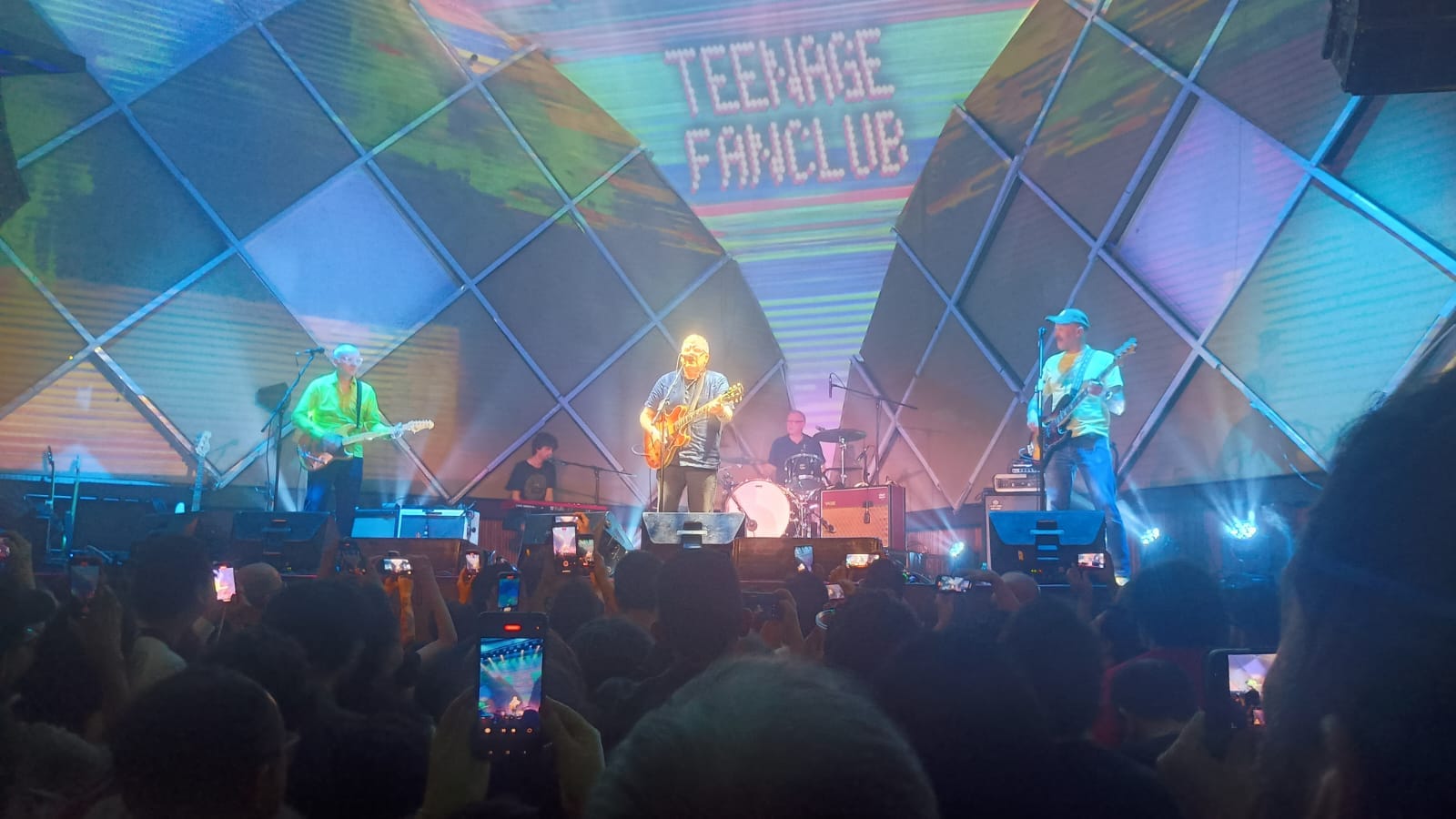 Resenha de Show – Teenage Fanclub no Cine Jóia – 04/09/2025.