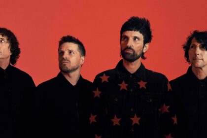 Kasabian anuncia show histórico em Londres e lança novo single “Hippie Sunshine”