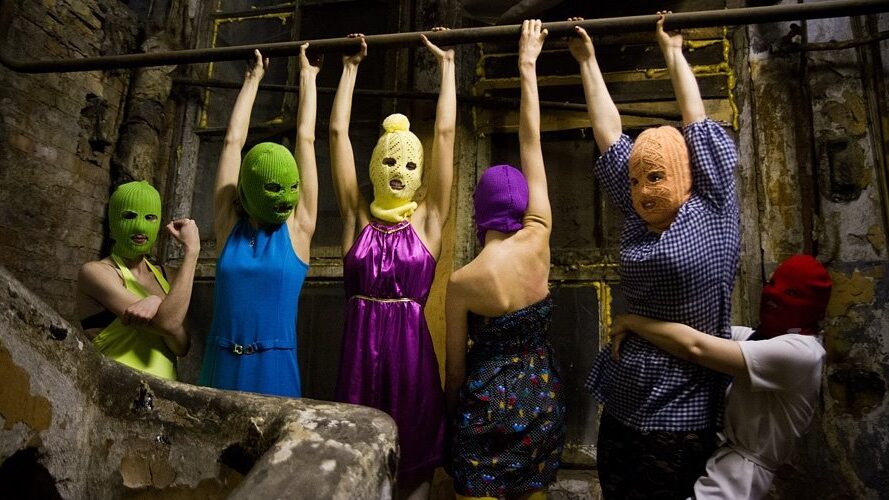 Pussy Riot recebe pena de até 13 anos na Rússia
