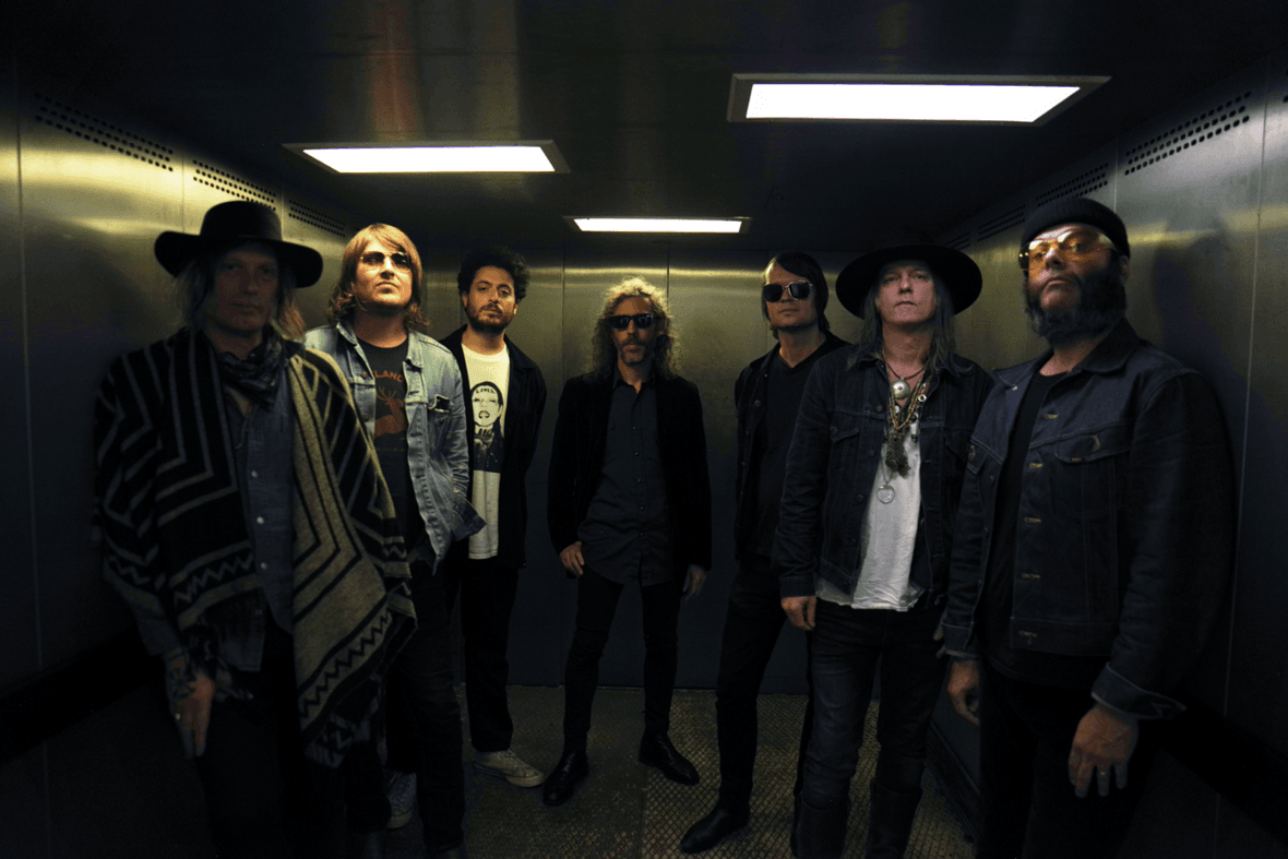Odair José e Ema Stoned abrem show do The Brian Jonestown Massacre em São Paulo