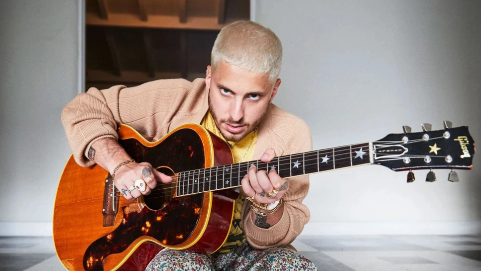 Rolling Stones preparam novas músicas, diz Andrew Watt