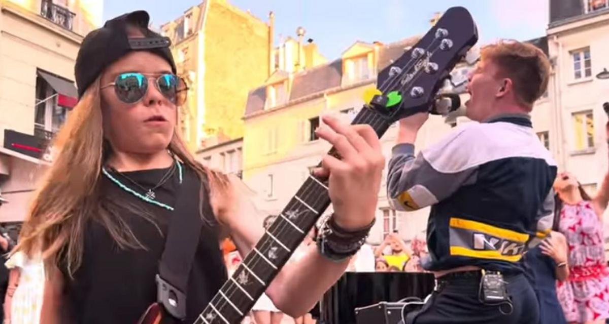 Bohemian Rhapsody flash mob reúne 30 músicos em Paris