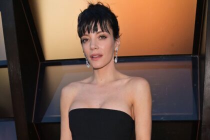 Lily Allen deixa podcast ‘Miss Me?’ para focar em projeto