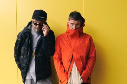 Sleaford Mods lança single ‘Megaton’ para War Child